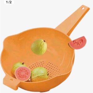 Tupperware 2 Quart Colander Strainer  with Handle  Orange Color